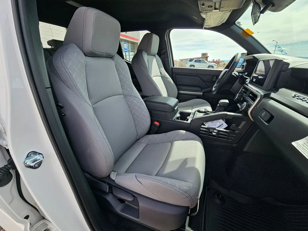 2026 Toyota Tacoma SR5 - Photo 23