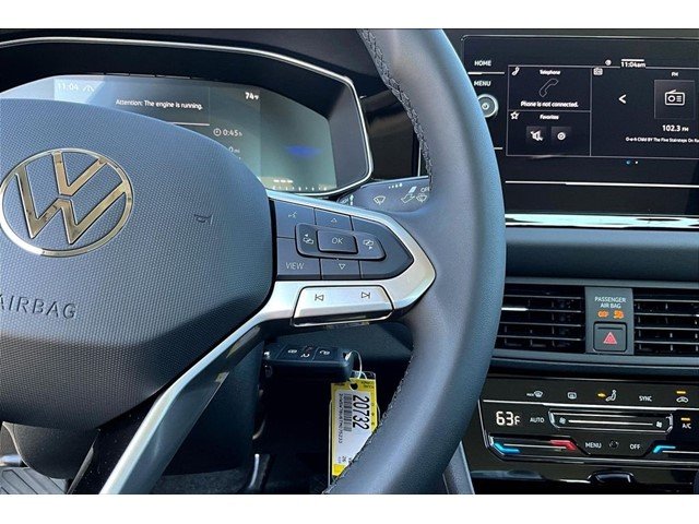 New 2026 Deep Black Pearl Volkswagen 1.5T S image 9