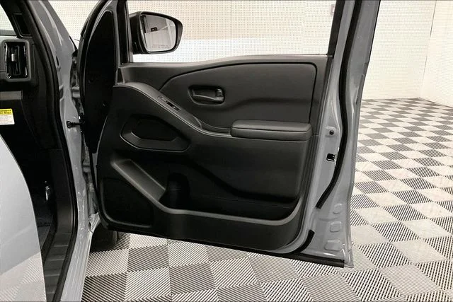 New 2026 Boulder Gray Pearl Nissan SV image 36