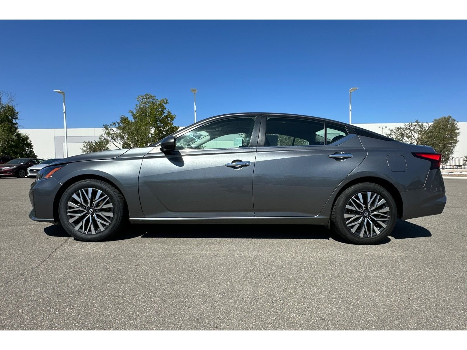 Used 2023 Nissan Altima SV with VIN 1N4BL4DV5PN334539 for sale in Corona, CA