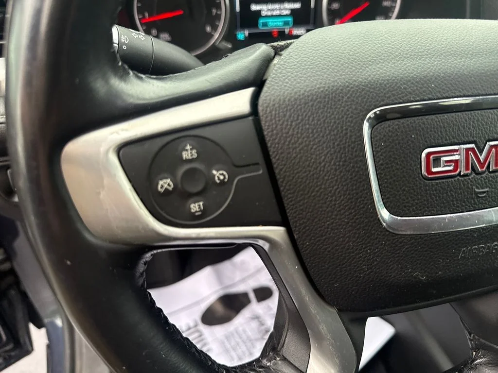 Used 2018 Blue GMC SLE-2 image 18