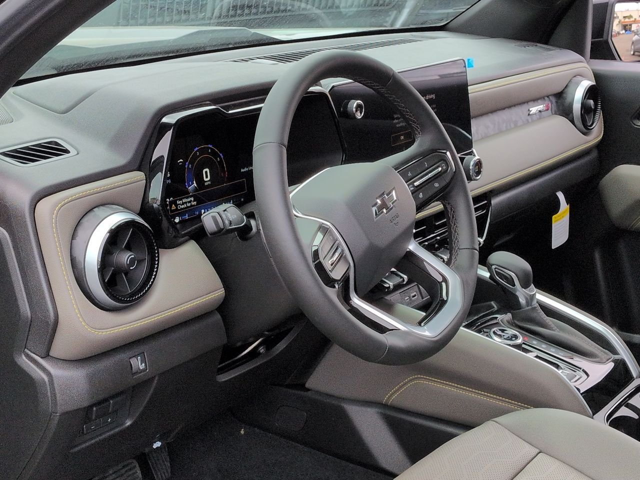2026 Chevrolet Colorado ZR2 - Photo 10
