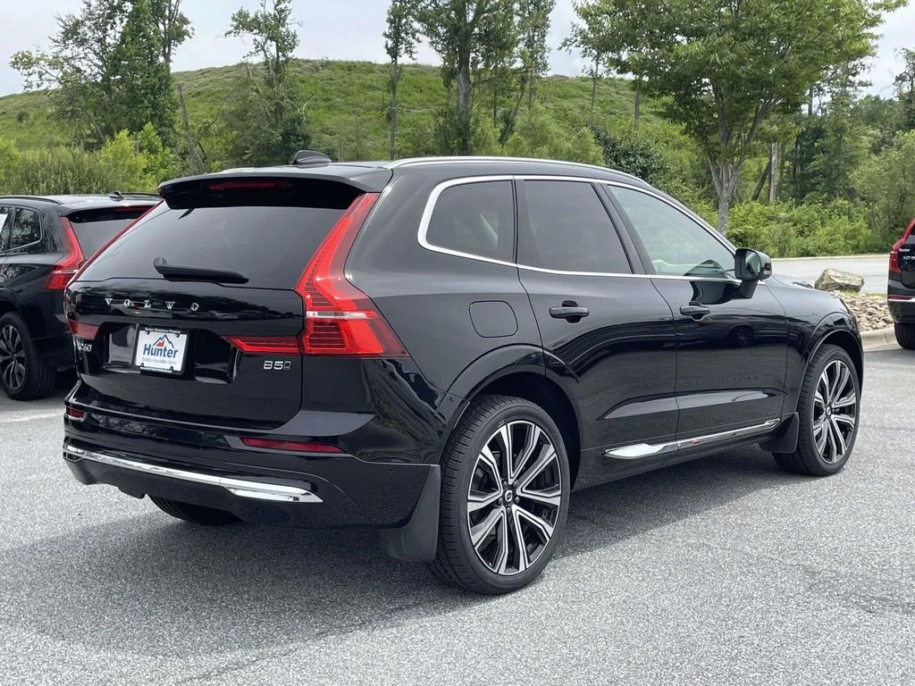 Certified Used 2023 Onyx Black Volvo Ultimate image 28