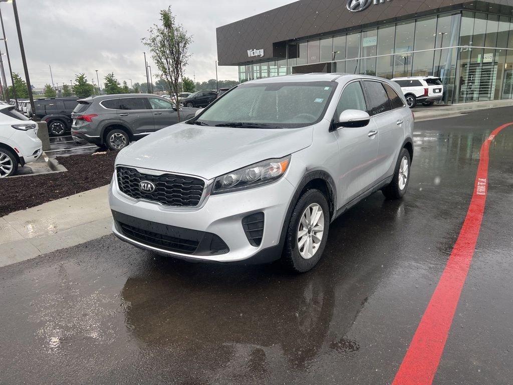 Used 2019 Kia Sorento L with VIN 5XYPG4A3XKG577772 for sale in Kansas City