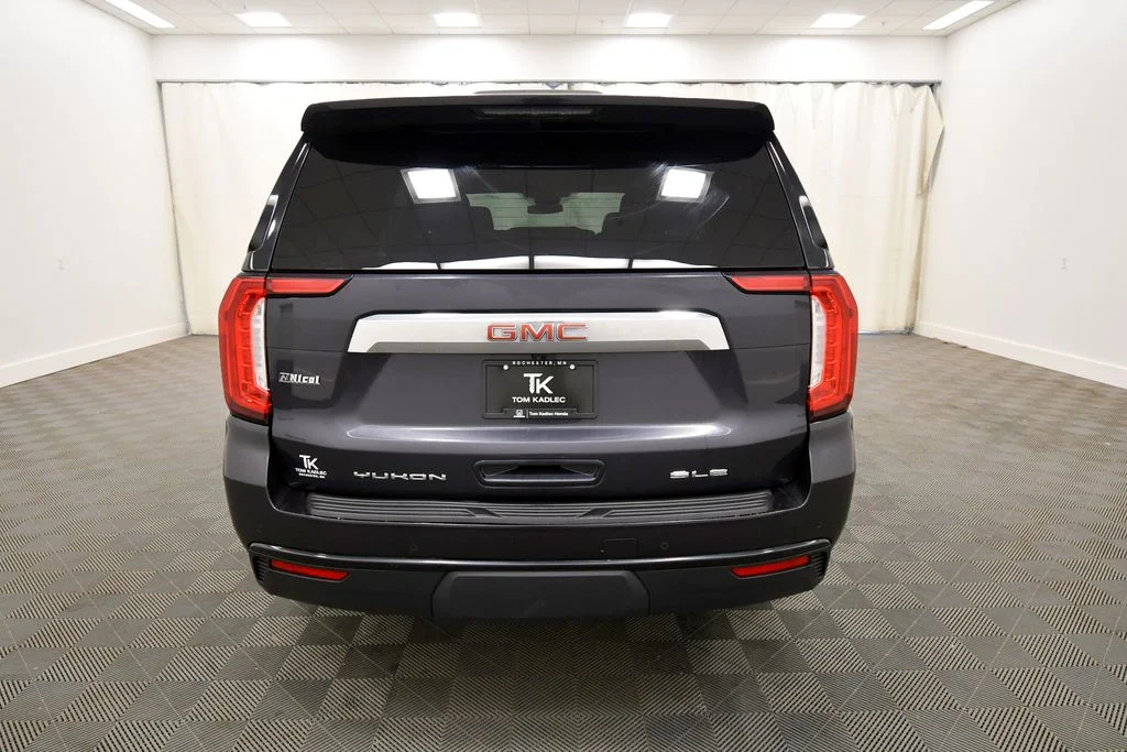 Used 2023  GMC SLE image 6