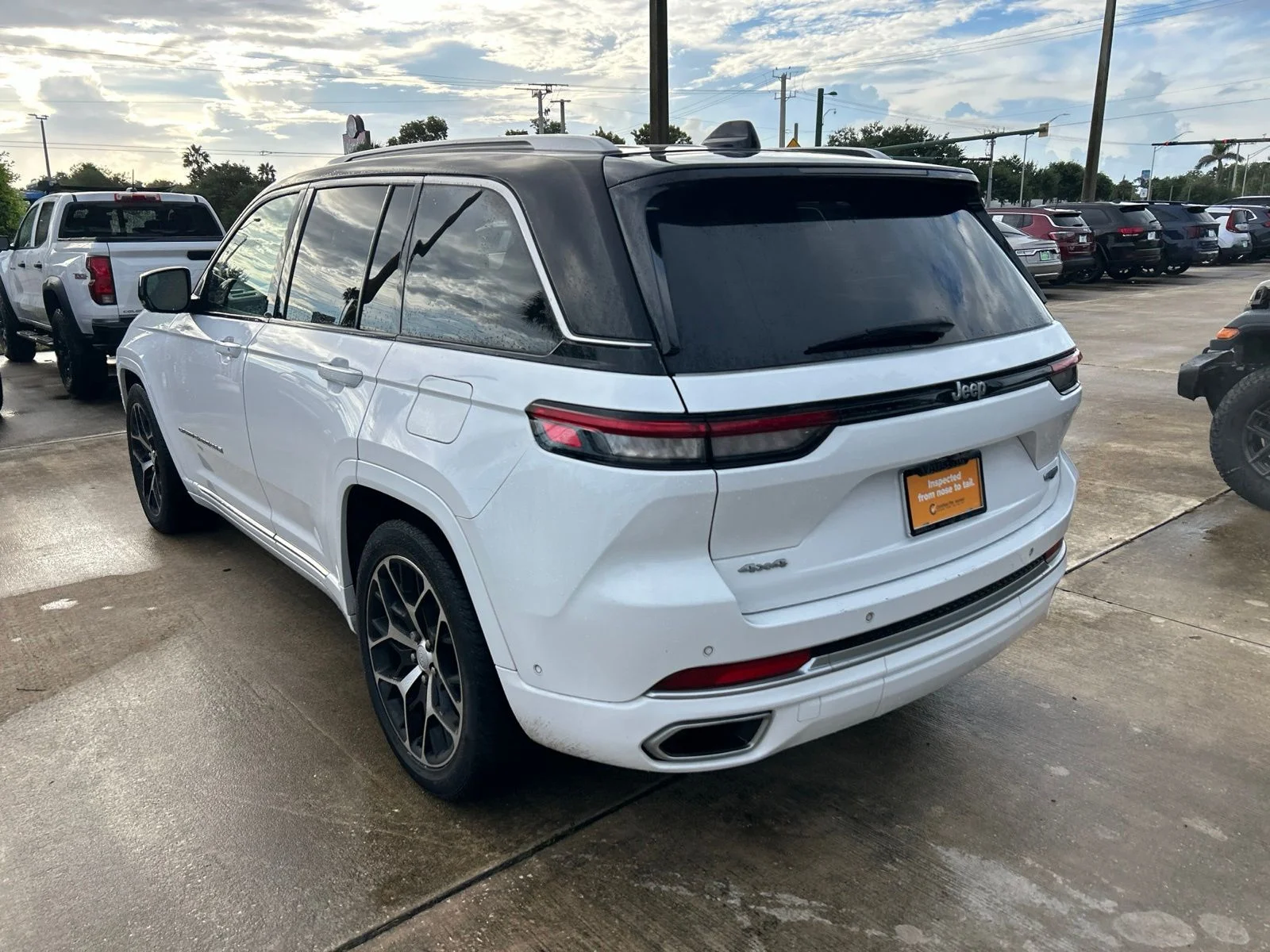 Used 2022 Bright White Clearcoat Jeep Summit Reserve image 3