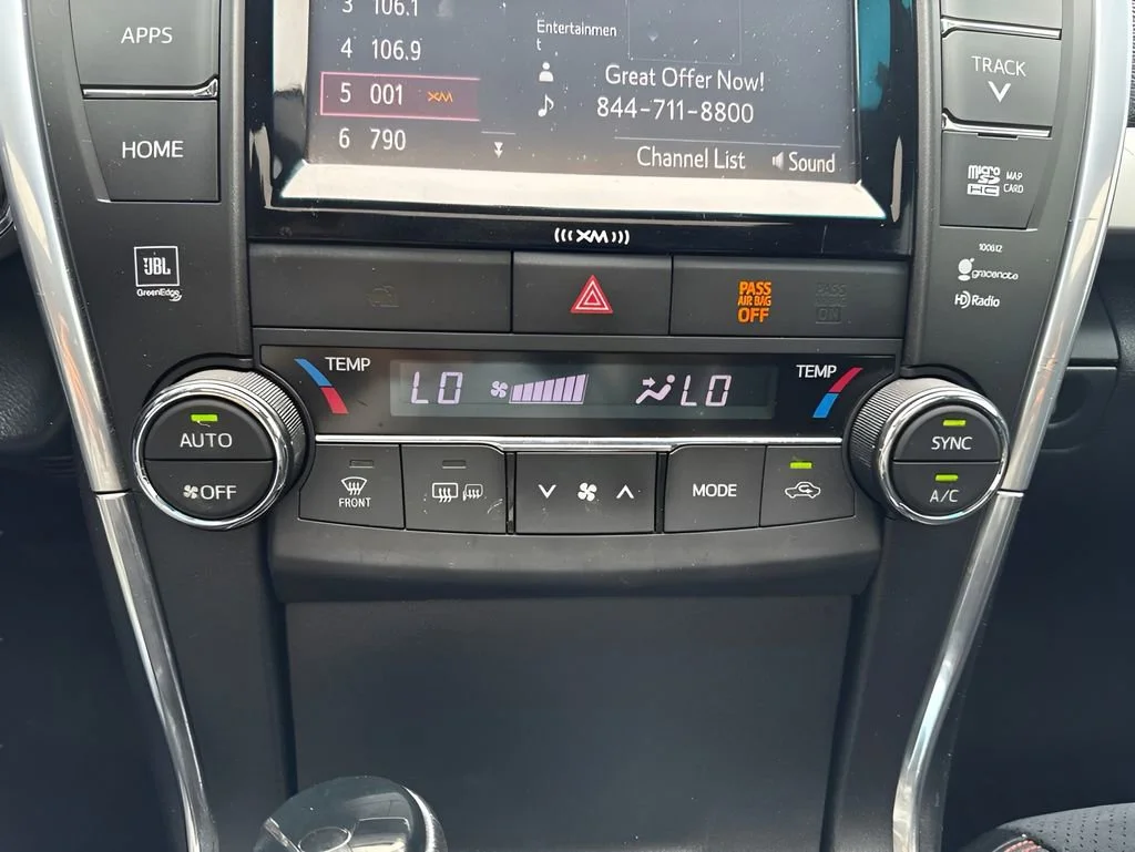 Used 2016  Toyota XSE image 22