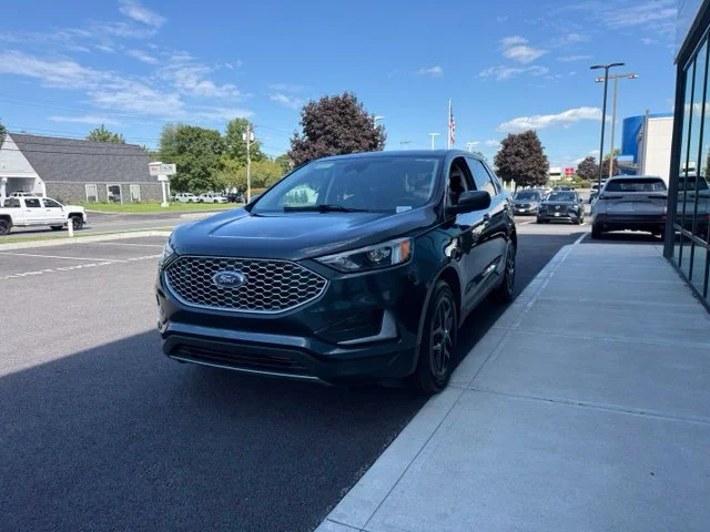 Used 2024 Blue Ford SEL image 6