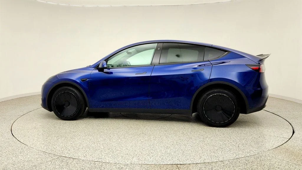 Used 2024 Deep Blue Metallic Tesla Long Range AWD w/ Full Self-Driving & Aero Disc Wheel Covers image 8