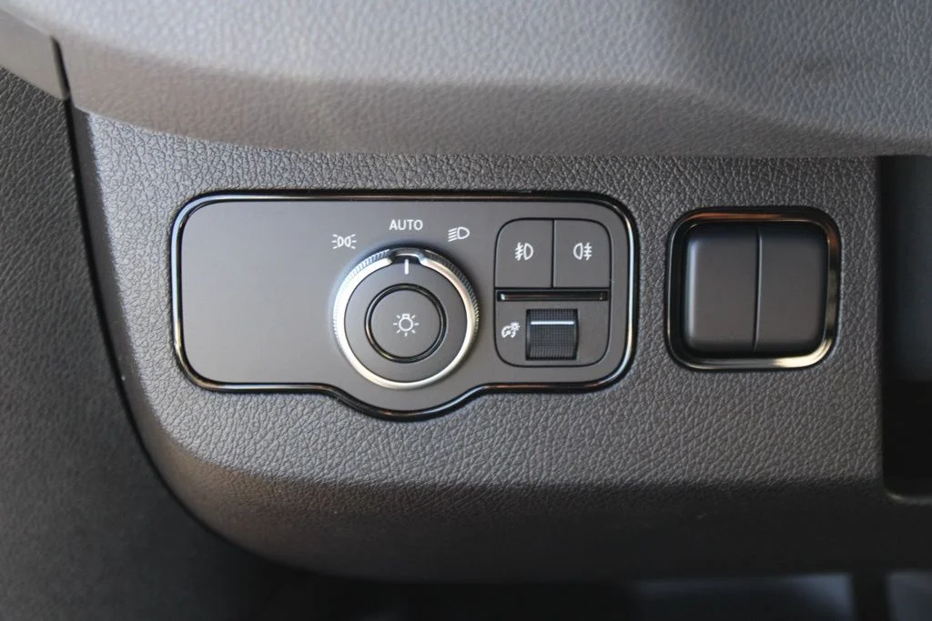 New 2026 Pebble Gray Mercedes-Benz 12 Passenger 144 WB image 19