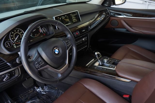 Used 2014 White BMW xDrive35i image 2