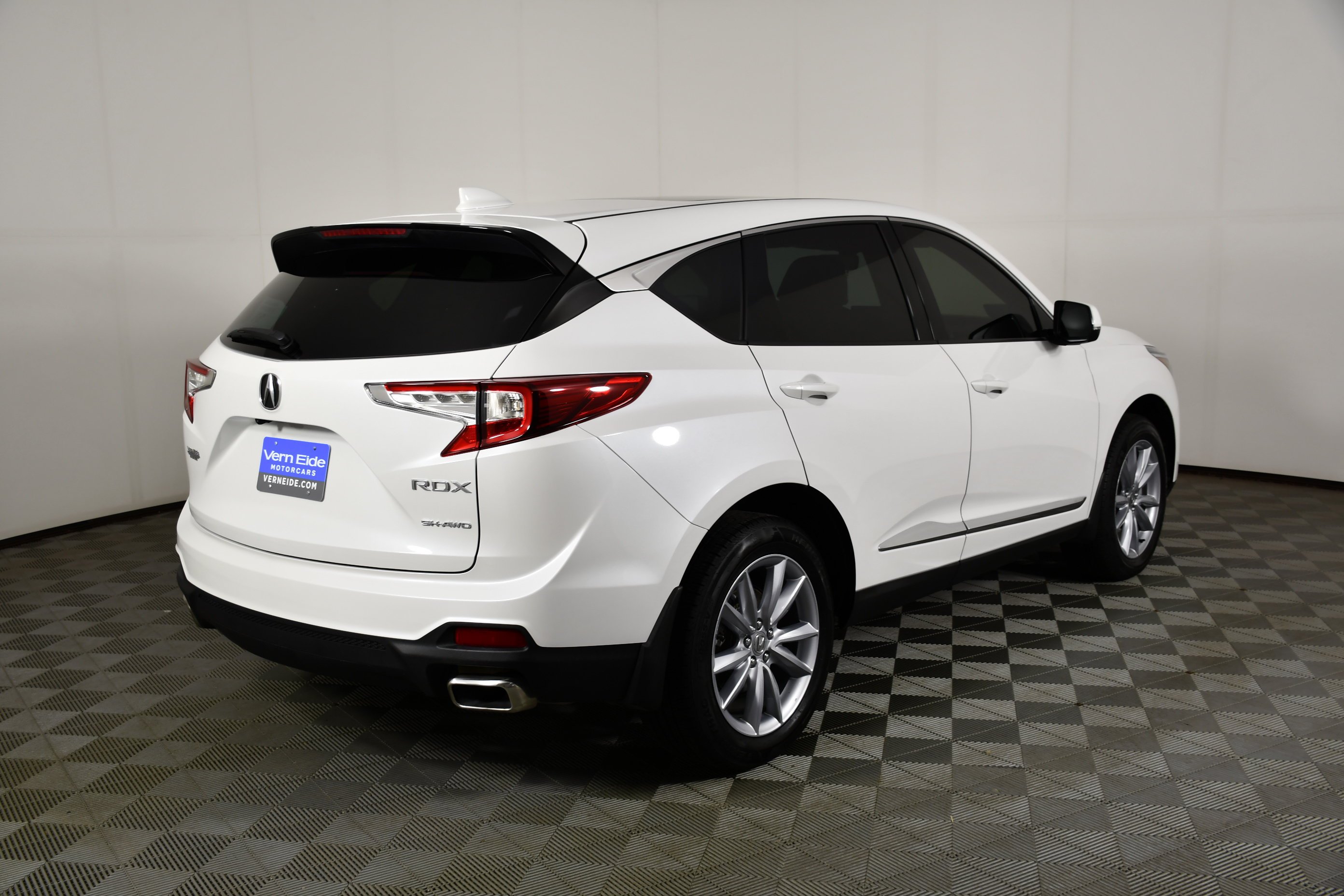 Used 2023 Platinum White Pearl Acura Base image 6