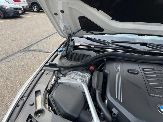 Used 2023 Alpine White BMW 540i xDrive image 23