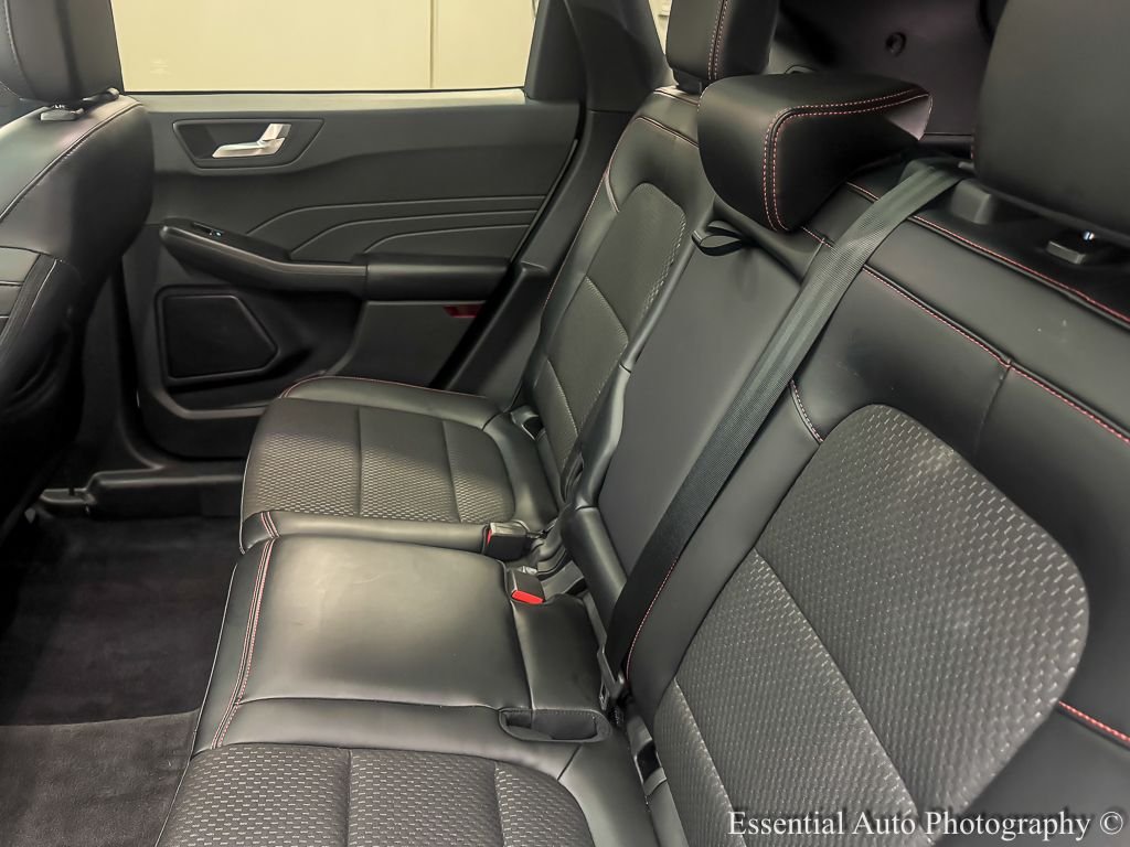 Used 2023 White Metallic Ford ST-Line image 13