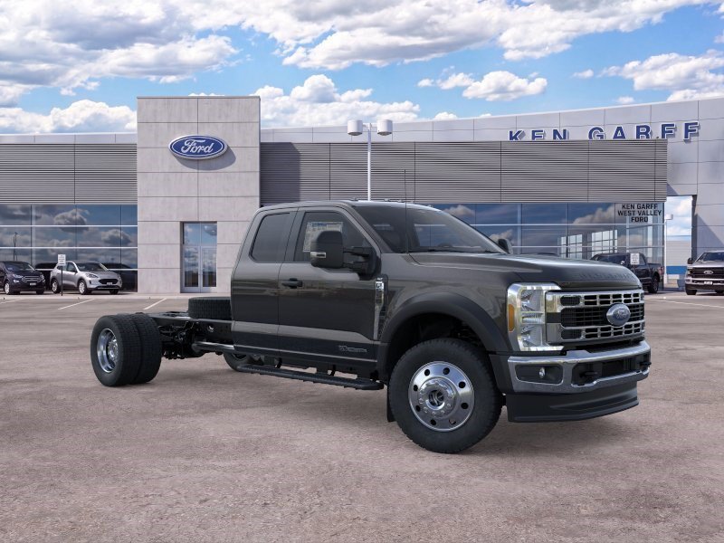2025 Ford F-550 Super Duty Chassis Cab XLT - Photo 8