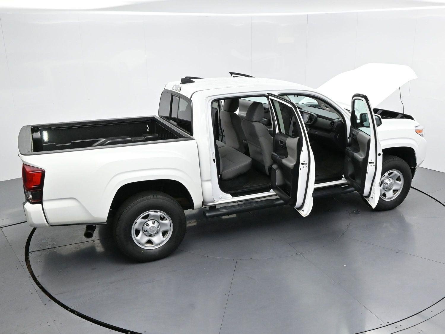 Used 2023 White Toyota SR image 35