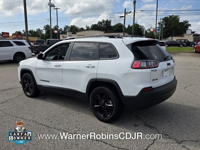 Used 2023 White Jeep Altitude image 10