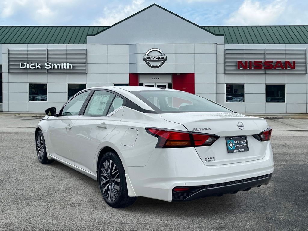 New 2026 Pearl White TriCoat Nissan SV image 4