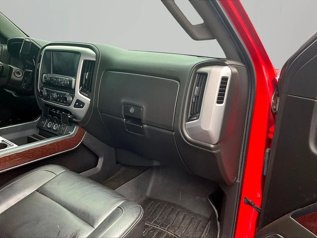 Used 2017 Red GMC SLT image 17