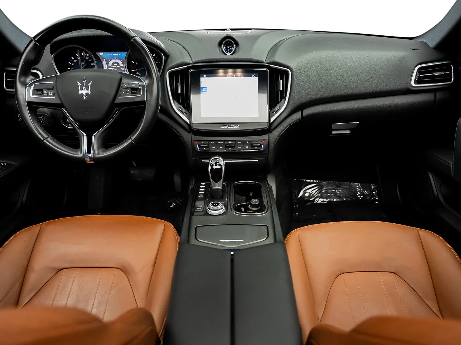 Used 2017 Gray Maserati Base image 4