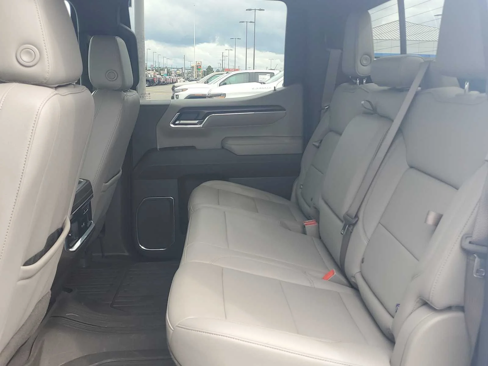 Used 2024 Summit White GMC SLT image 20