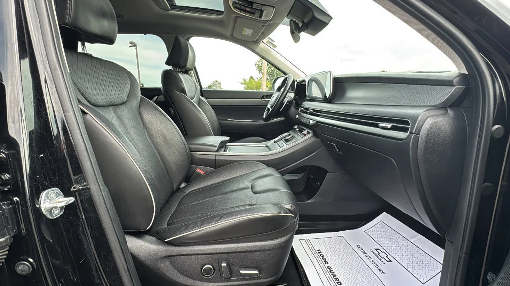 Used 2024 Black Hyundai XRT image 8
