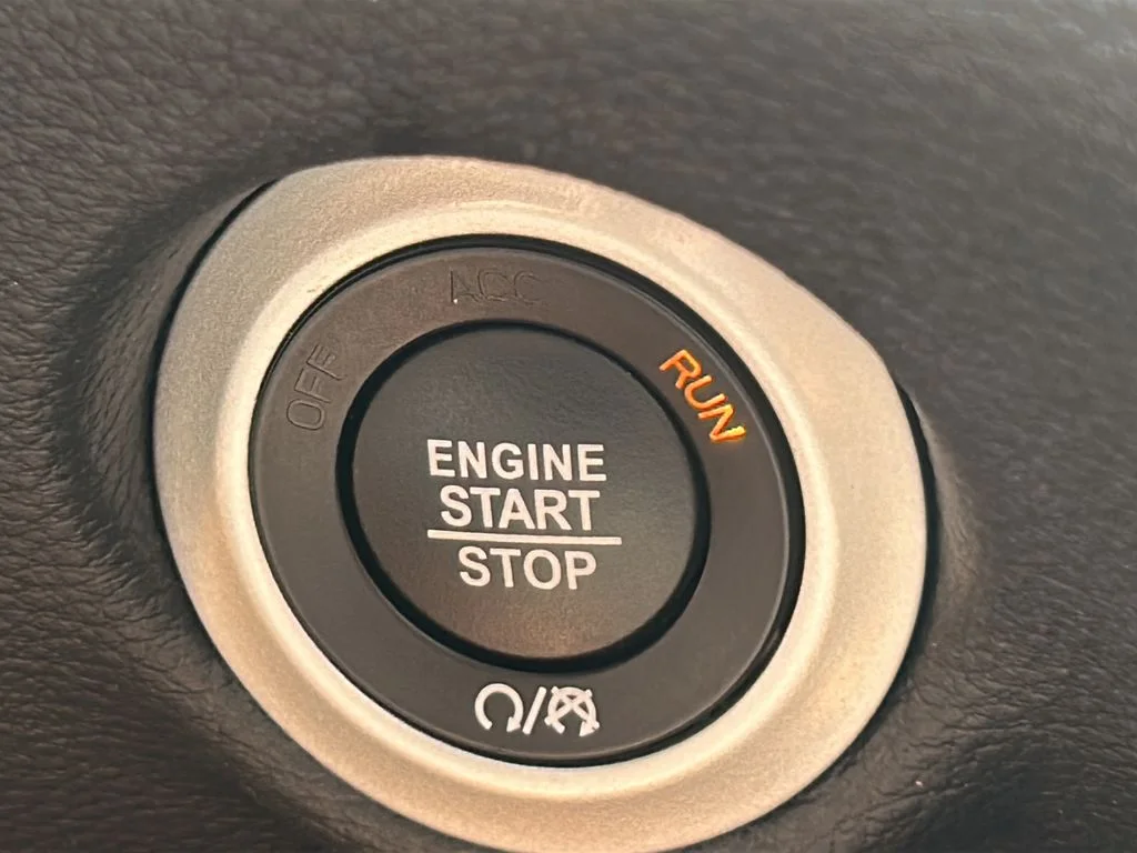 Used 2023 White Chrysler Pinnacle image 23