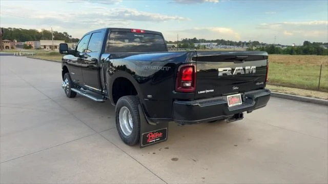 New 2026 Diamond Black Crystal Pearl-Coat Exterior Paint RAM Big Horn image 6