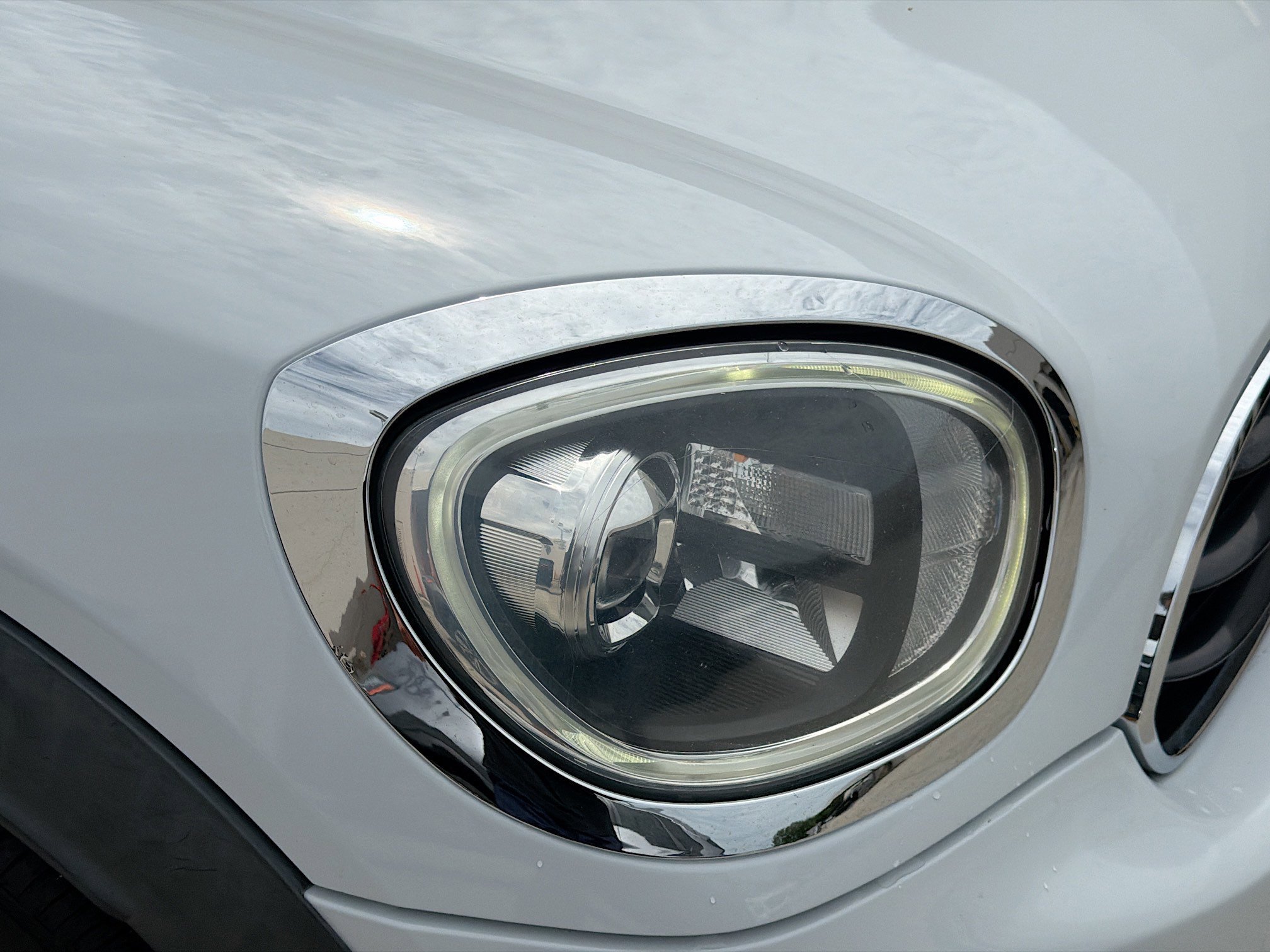 Used 2019 Light White MINI Cooper image 32