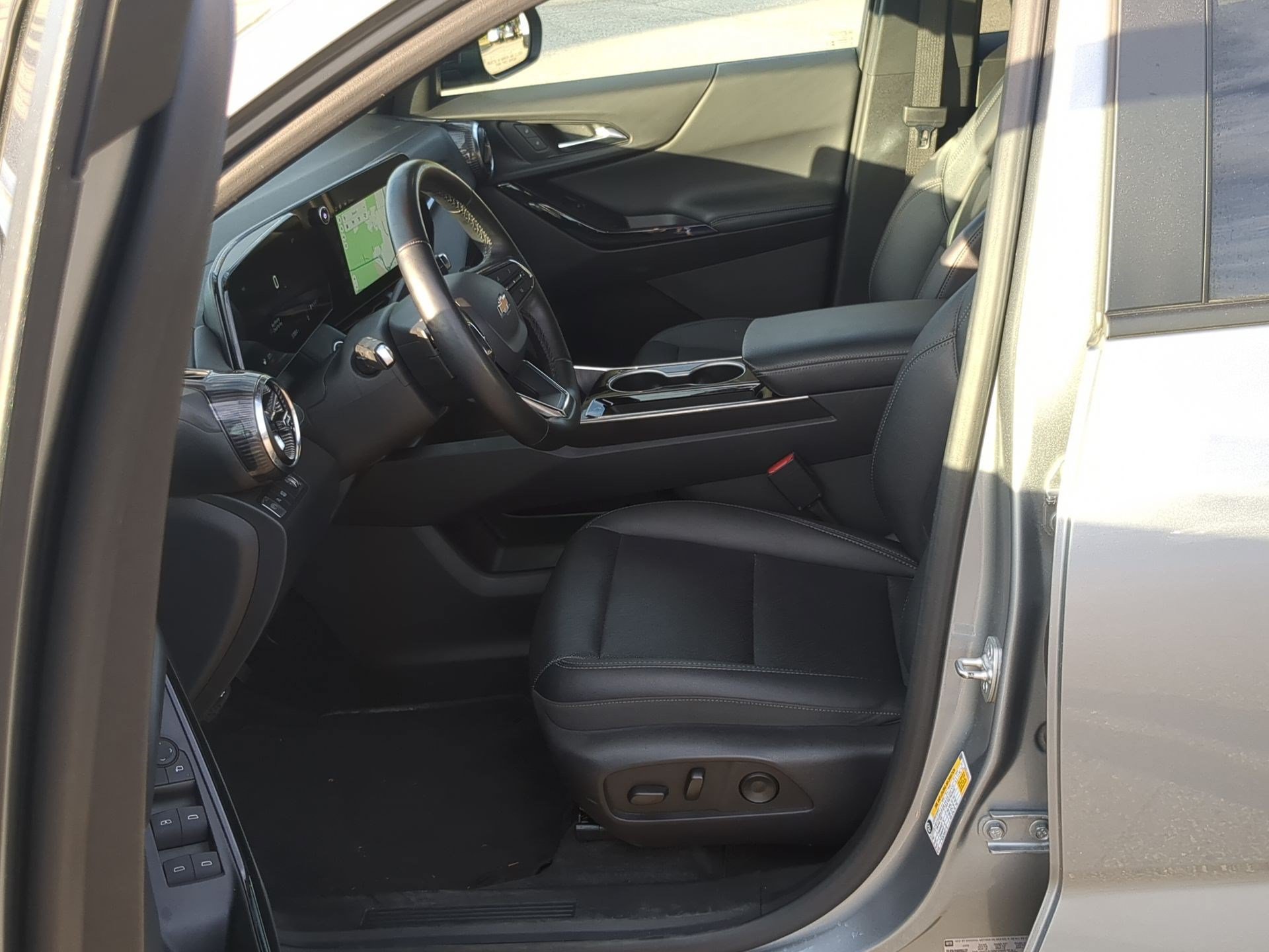 Used 2025 Sterling Gray Metallic Chevrolet LT image 12