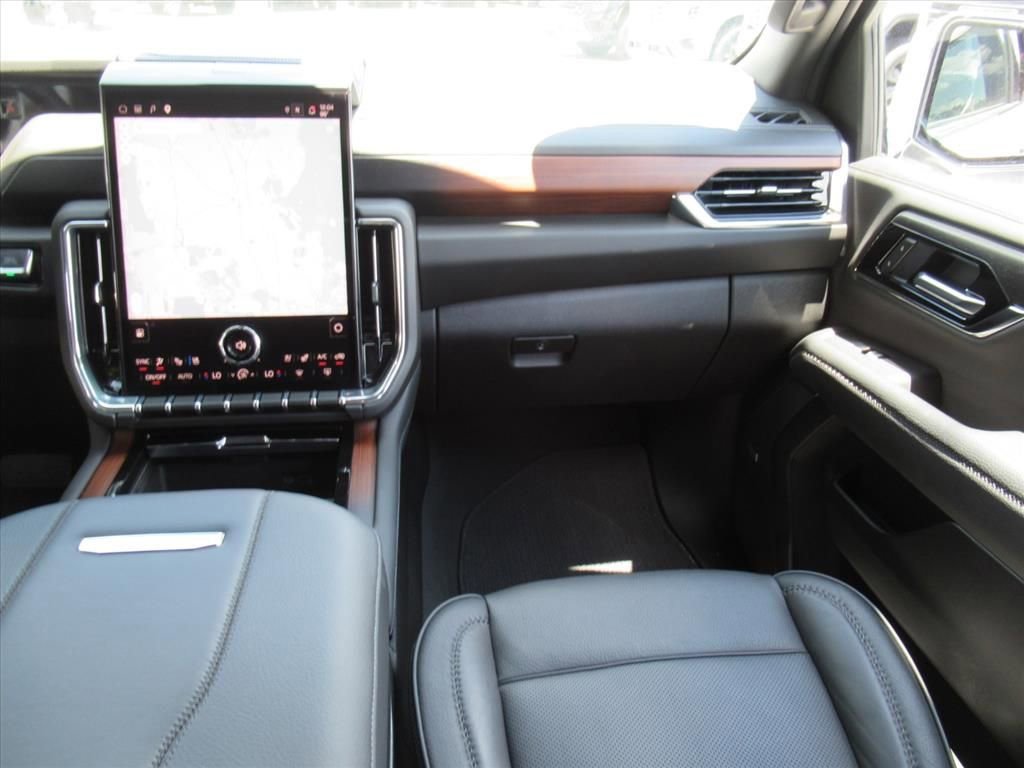 Used 2025 Summit White GMC Denali image 13