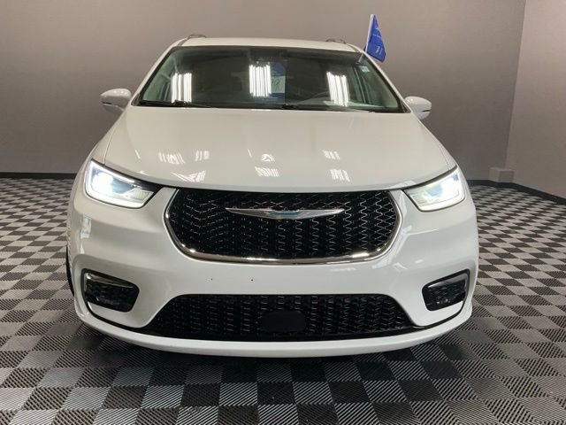Certified Used 2021 Bright White Clearcoat Chrysler Touring image 4