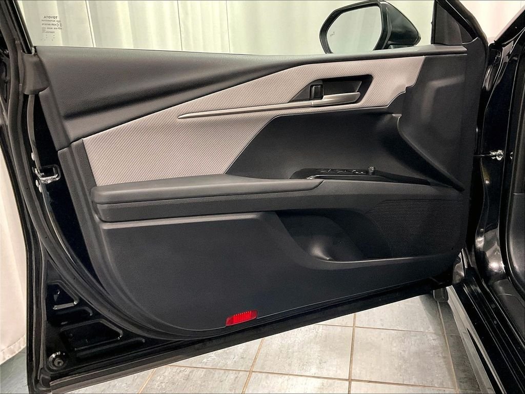 Used 2025 Midnight Black Metallic Toyota SE image 9