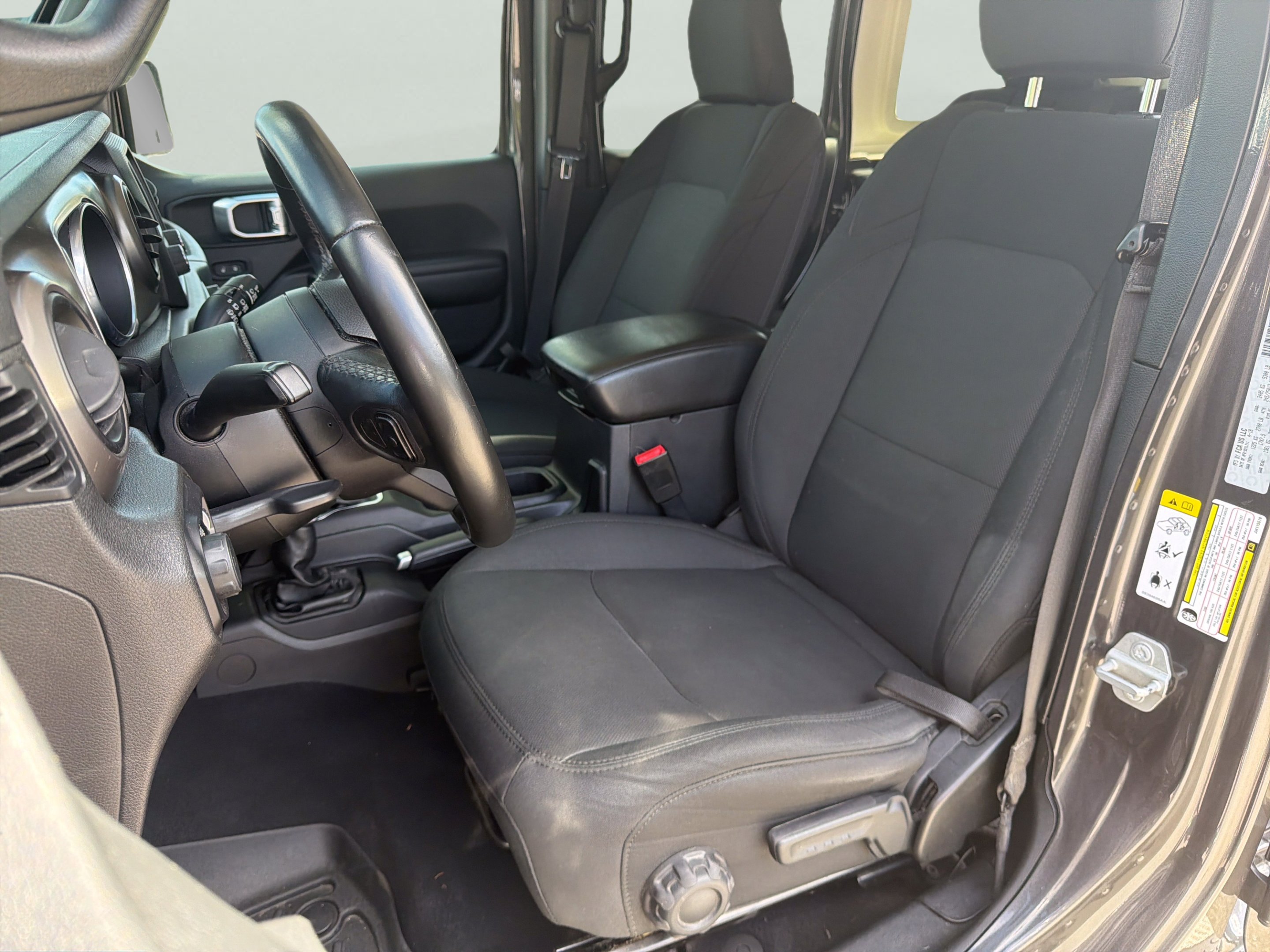 Used 2018 Granite Crystal Metallic Clearcoat Jeep Sport S image 19