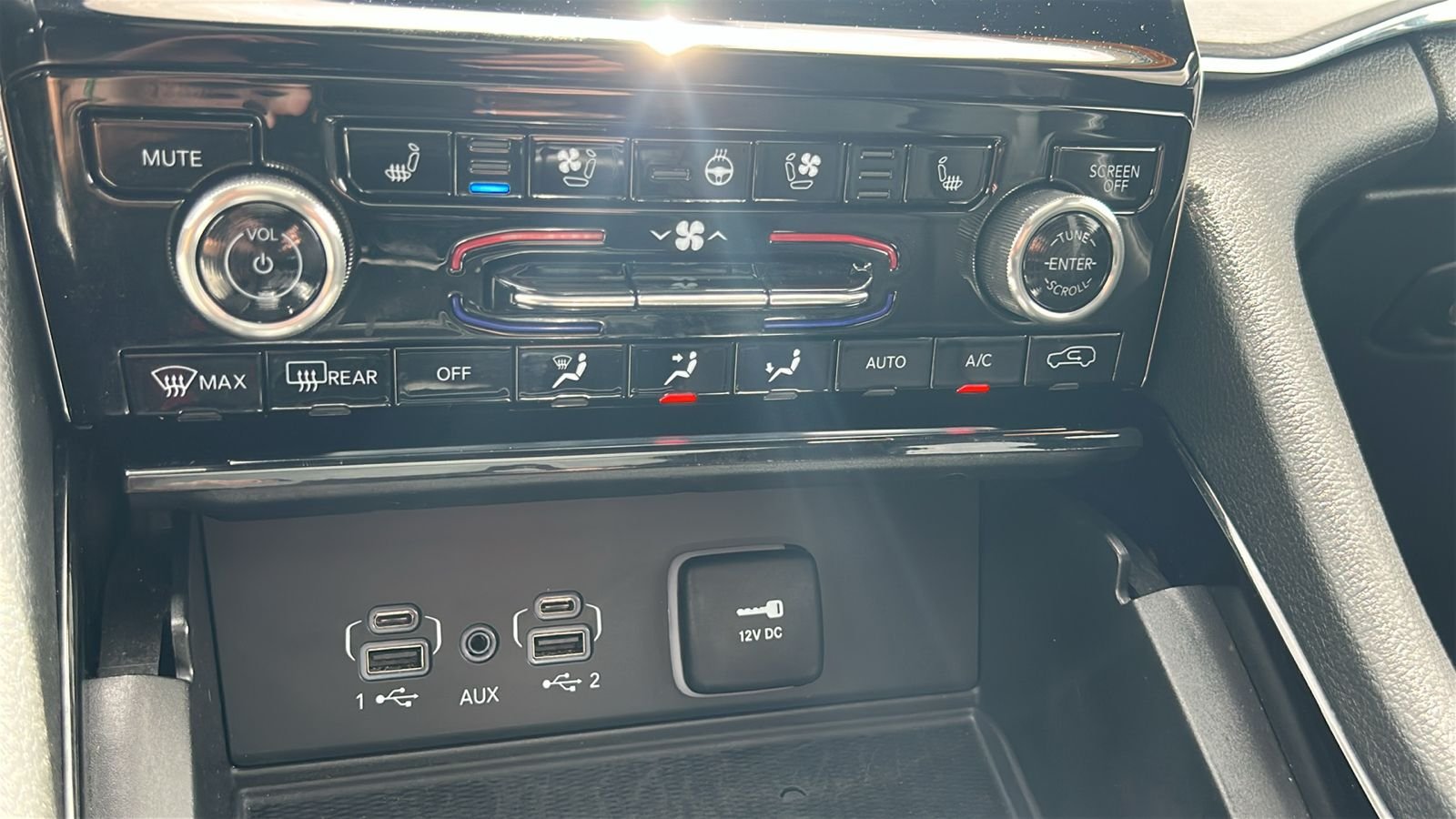 Certified Used 2023 Gray Jeep Overland 4xe image 29