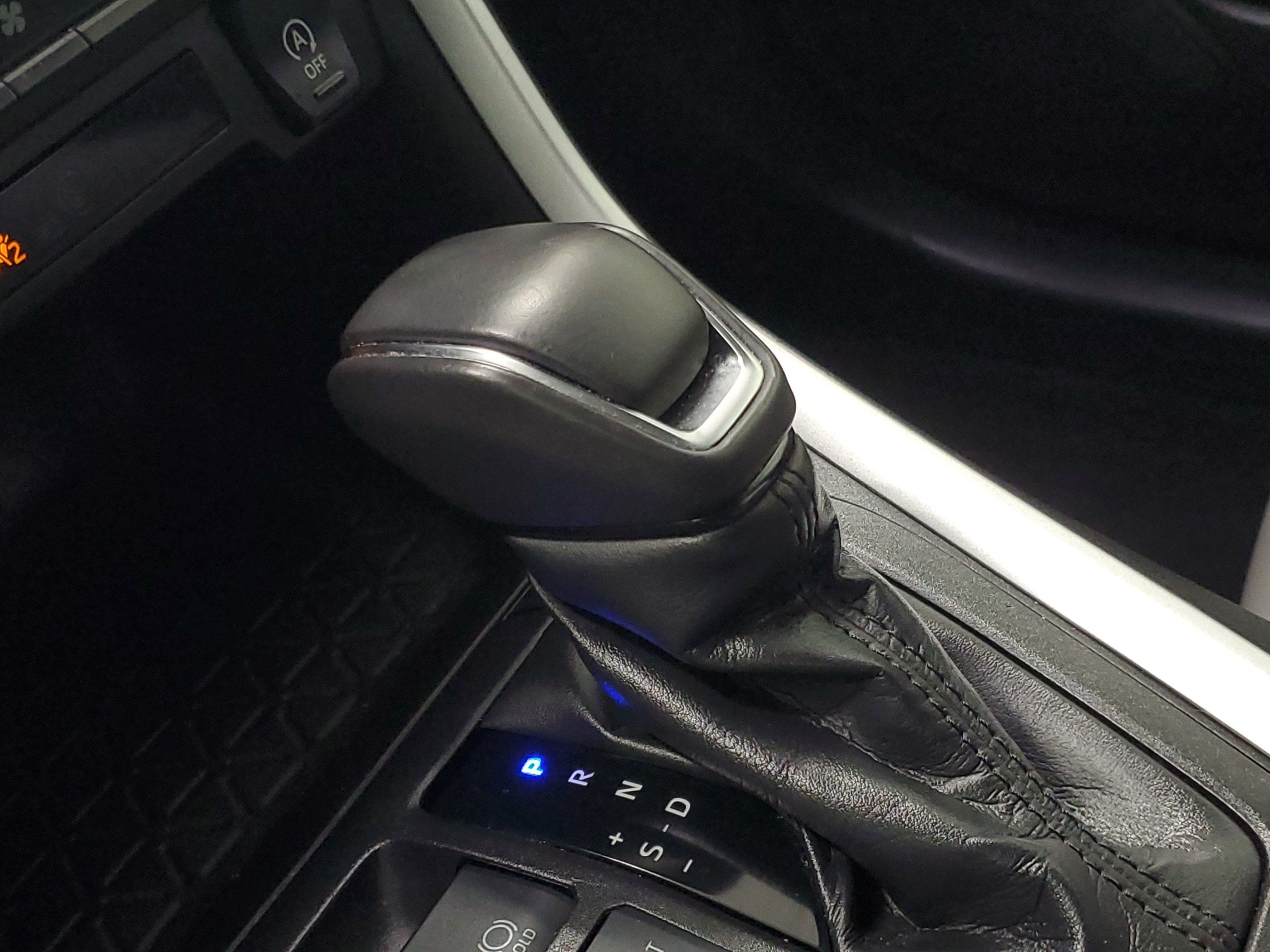 Used 2021 Lunar Rock Toyota XLE Premium image 32