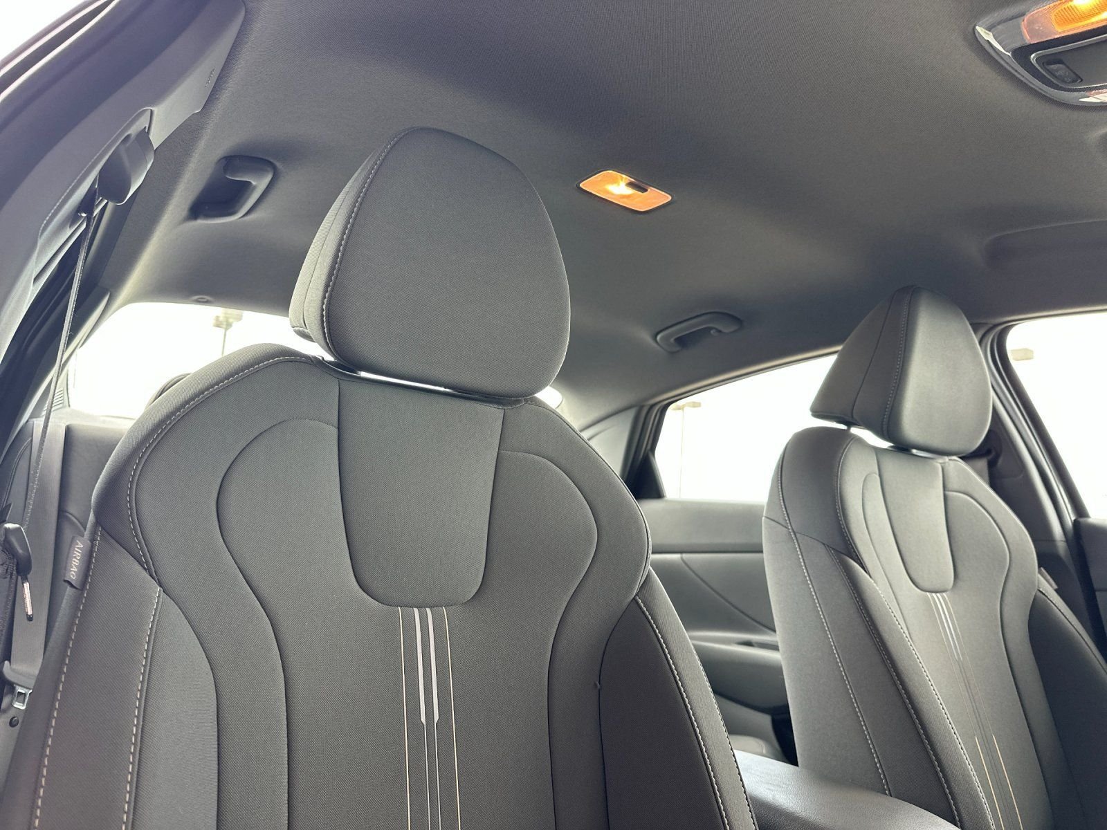 Used 2025 Gray Hyundai SEL Sport image 16