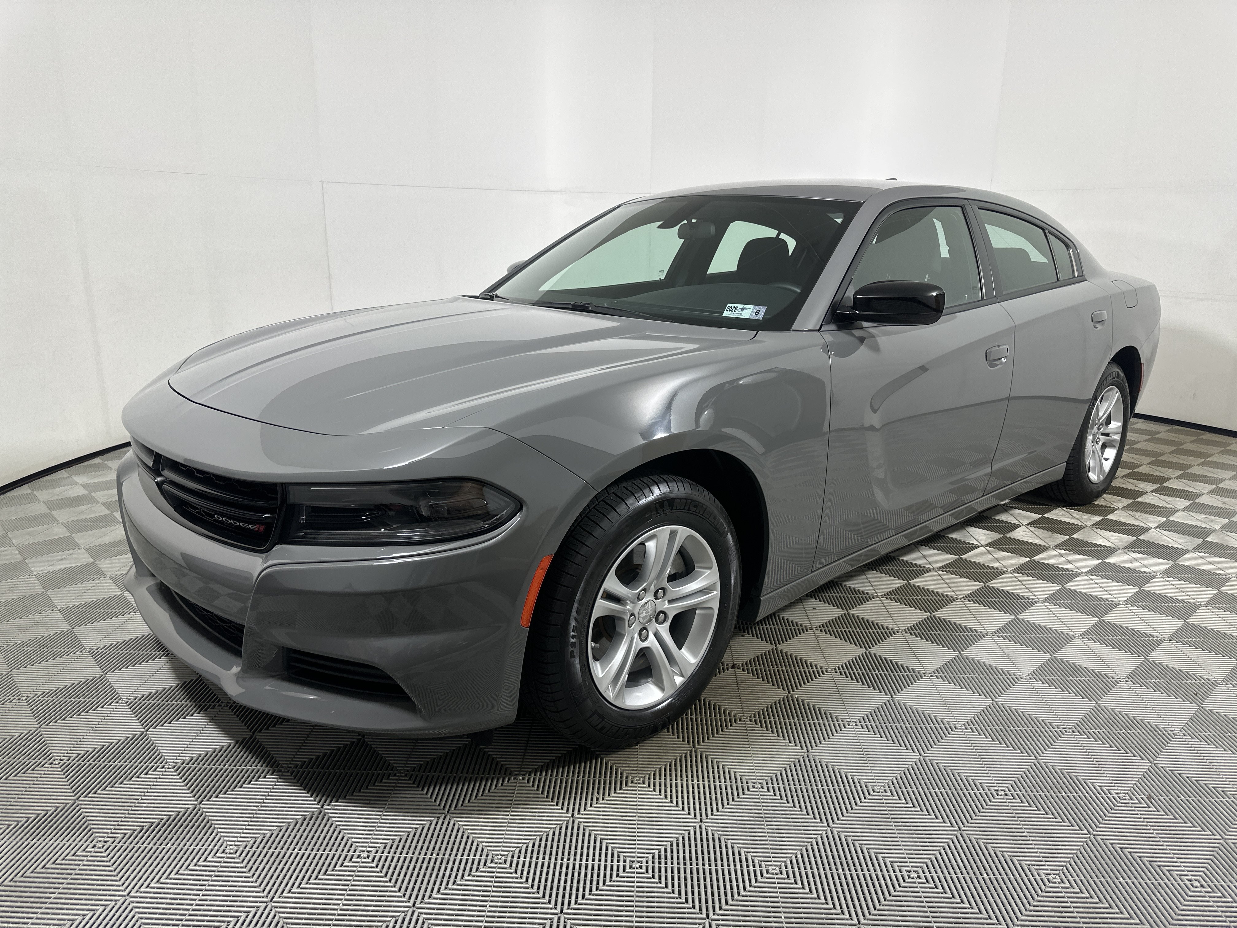 Used 2023 Destroyer Gray Clearcoat Dodge SXT image 3