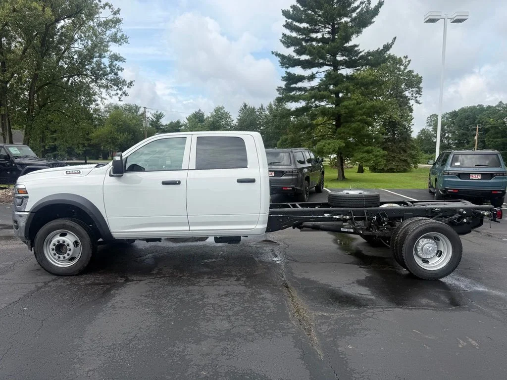 New 2026 Bright White Clearcoat RAM Tradesman image 7