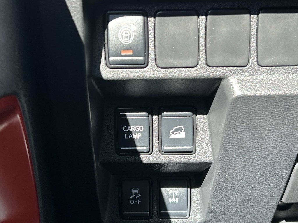 Used 2025 Black Nissan PRO-4X image 19