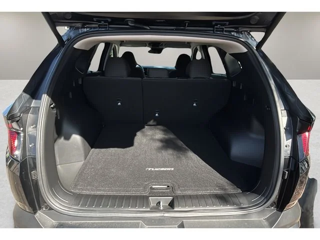 Used 2025 Black Hyundai SEL image 31