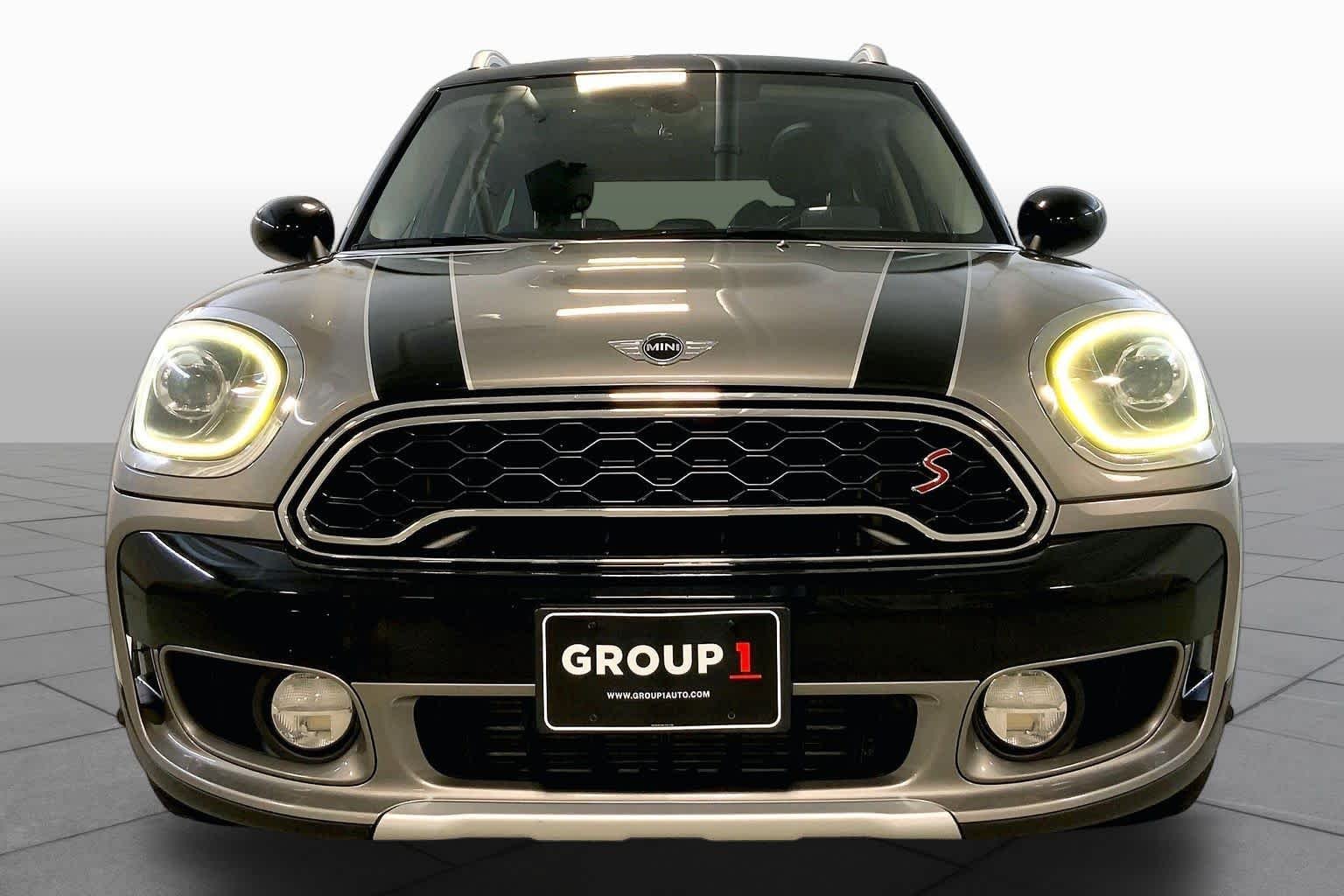 Used 2017 Melting Silver Metallic MINI Cooper S image 3