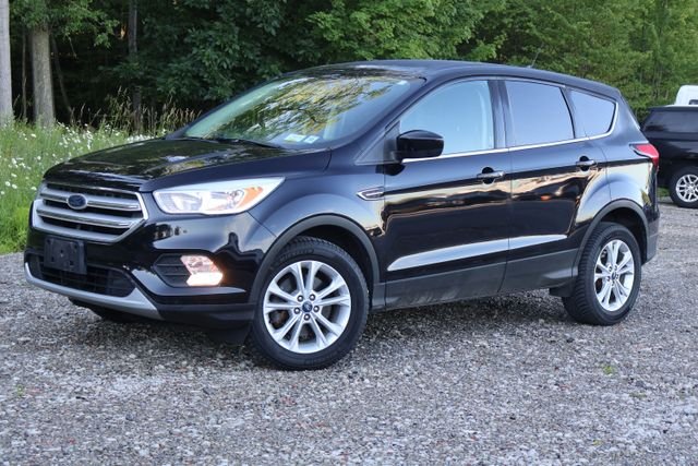 Used 2019 Black Ford SE image 3