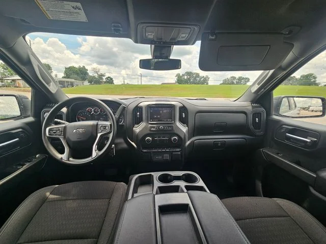 Used 2022 Silver Chevrolet Custom image 12