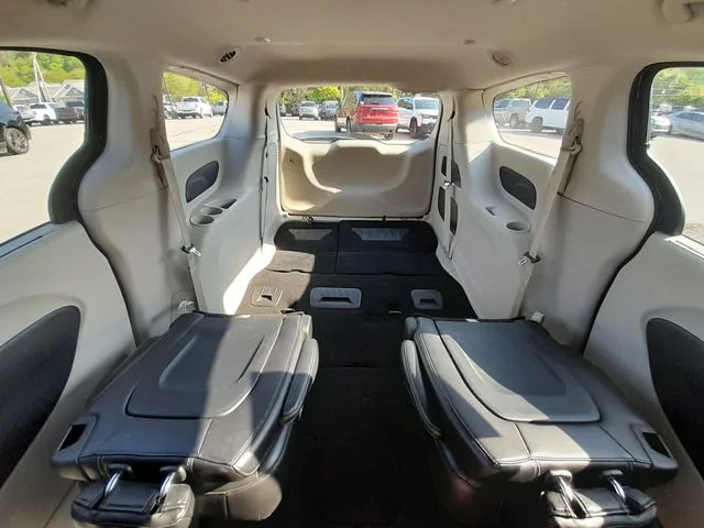 2023 Chrysler Pacifica Touring L - Photo 54