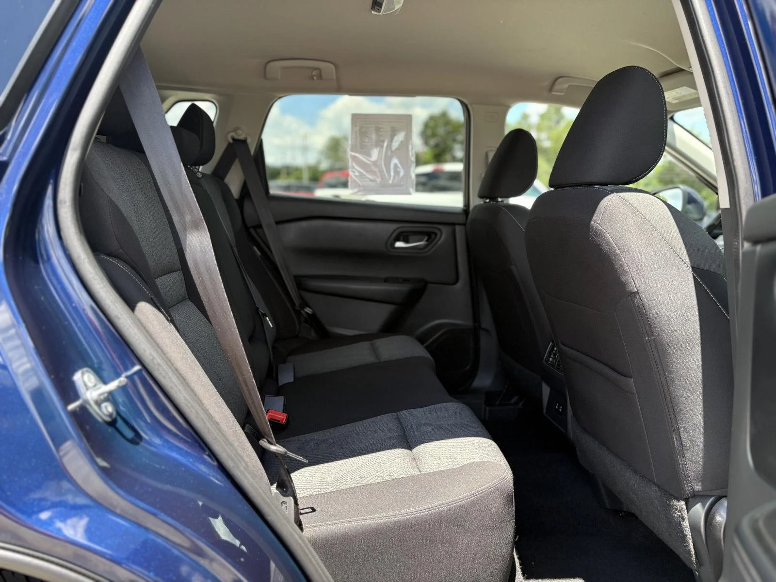 Used 2025 Deep Ocean Blue Pearl Nissan SV image 13