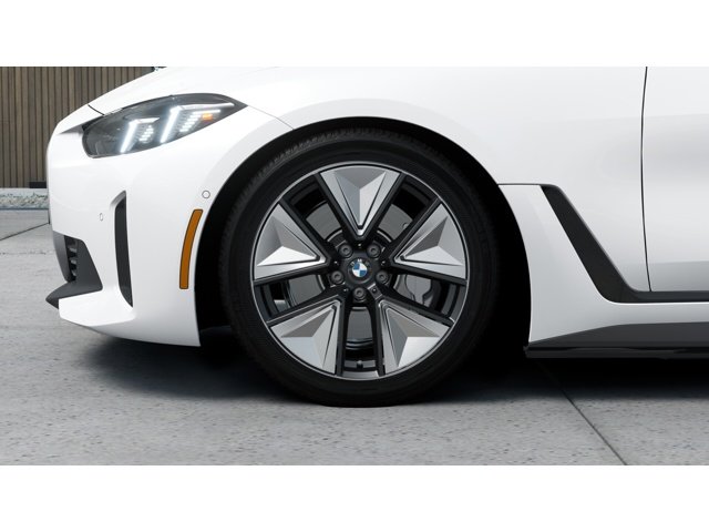 New 2026 Mineral White Metallic BMW eDrive40 image 7