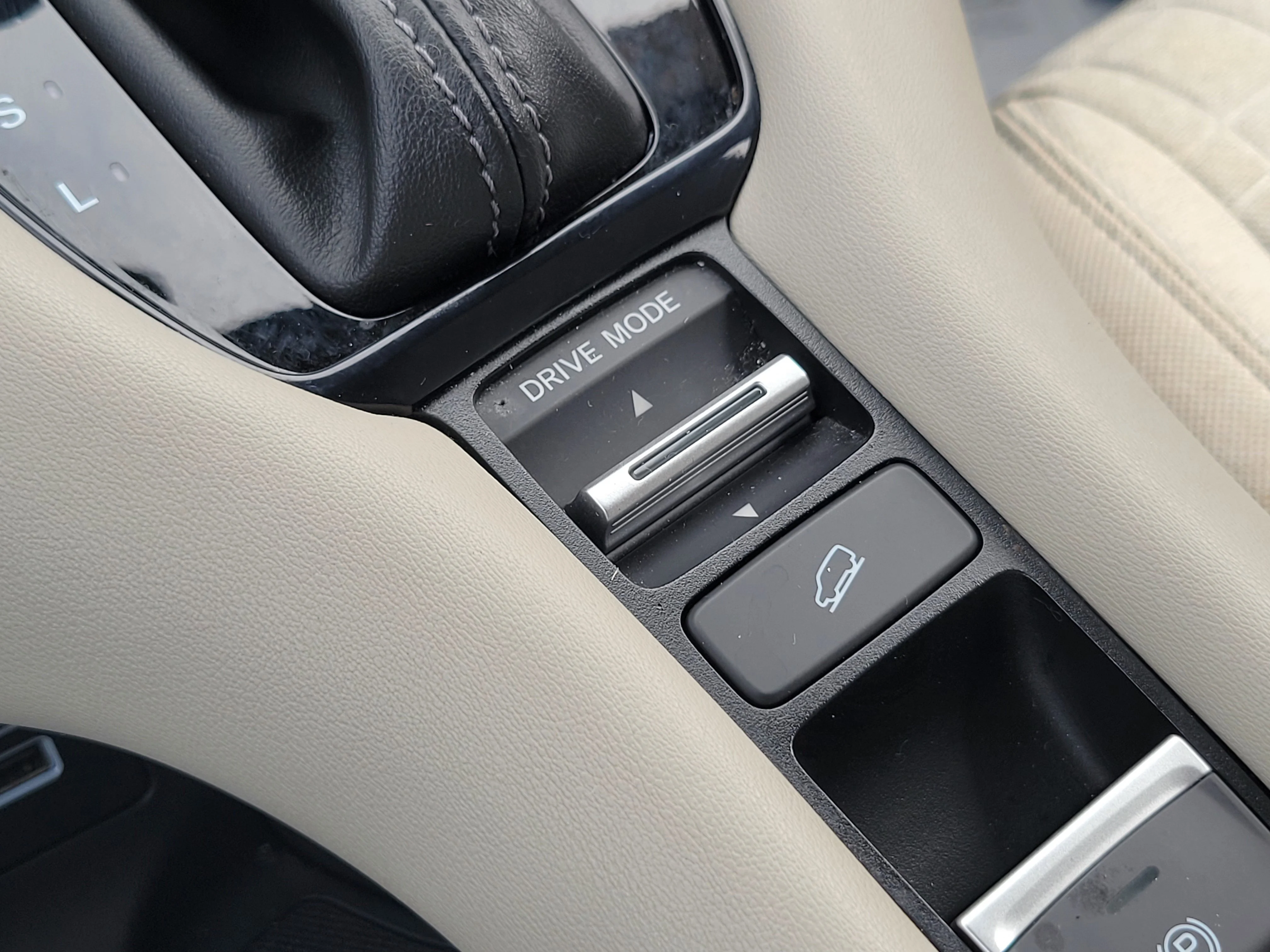 2023 Honda HR-V LX - Photo 24