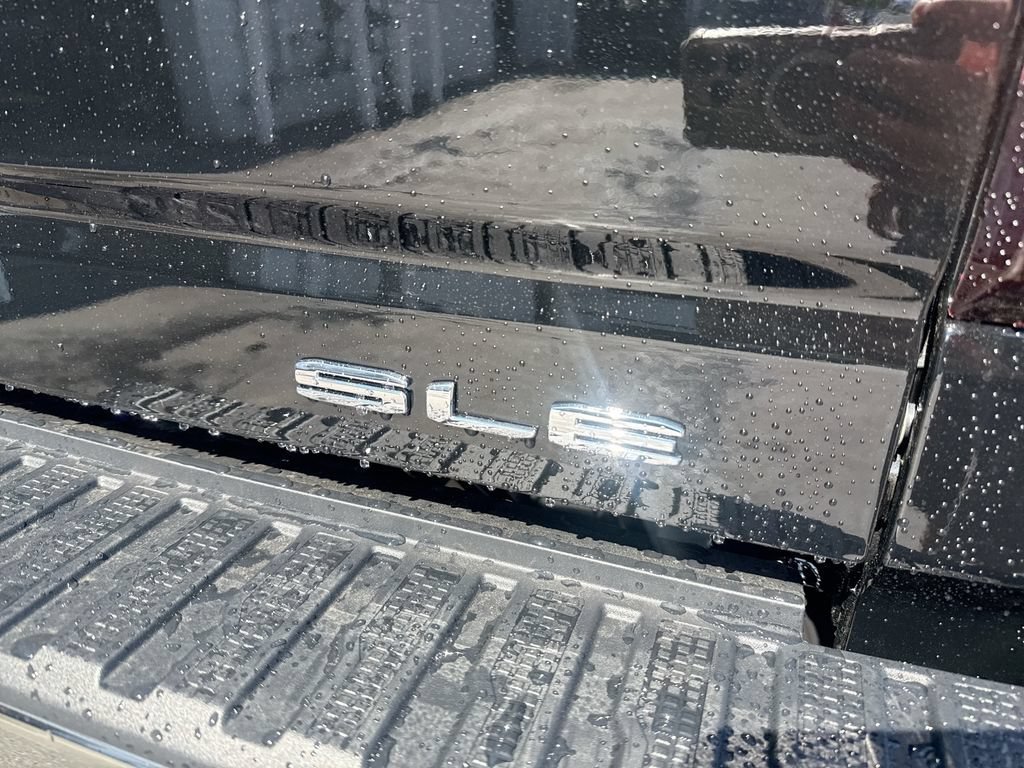 New 2026 Onyx Black GMC SLE image 27