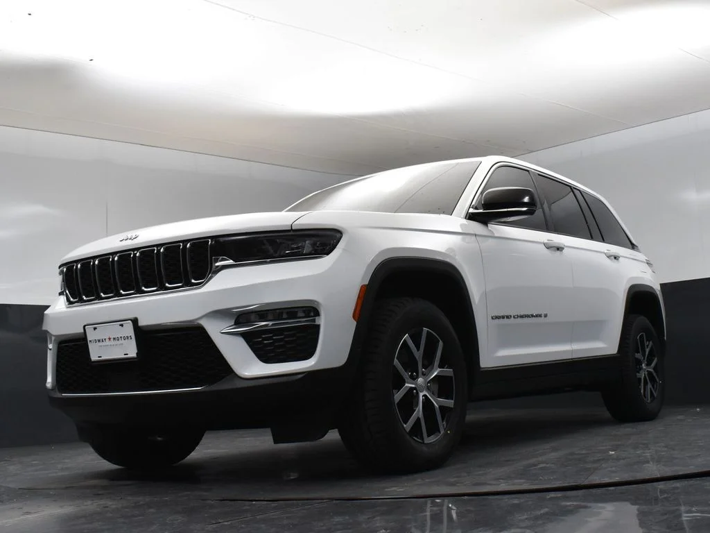 Certified Used 2024 White Jeep Limited image 34